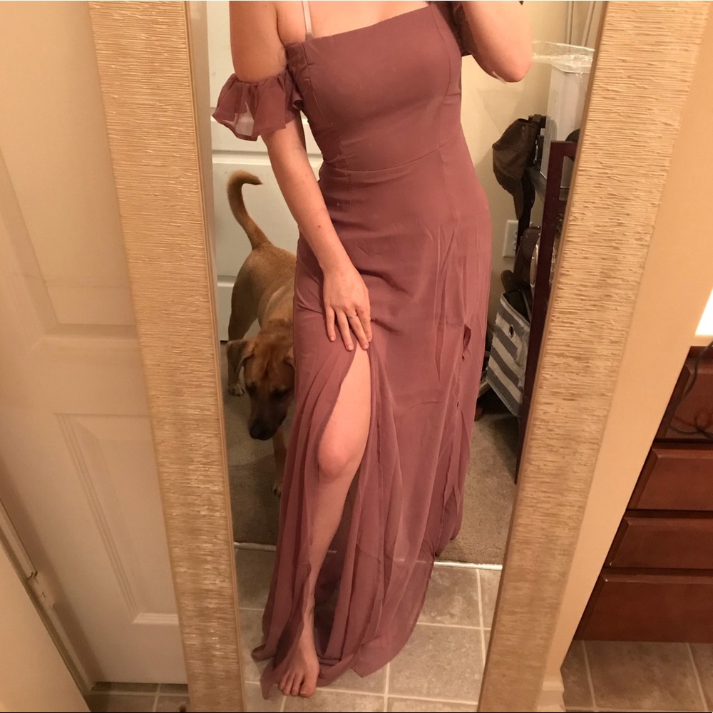 ✨SALE✨💕Dusty Pink Off Shoulder Gown💕 - Picture 5 of 6